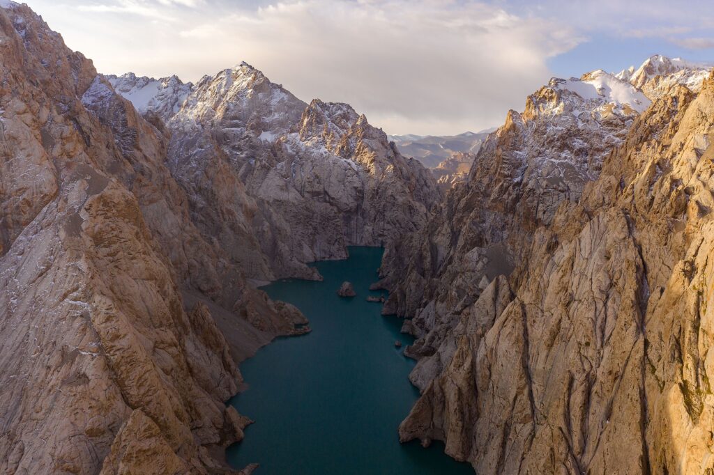 Kel Suu lake Tour – 2 days