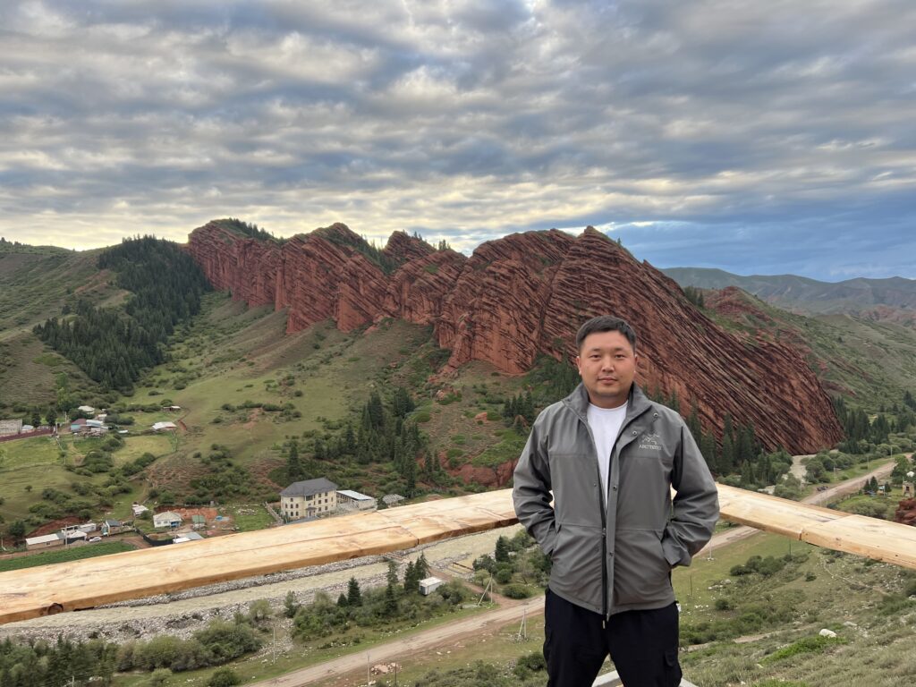 One day tour Jeti Oguz gorge hiking